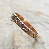 14k Gold Chevron Leaf and Posy Detail Wedding Band