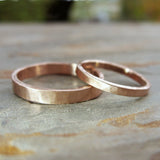 Hammered Matching Wedding Band Set in Solid 14k Yellow or Rose Gold: Flat Bands in 2mm and 3mm in Polished or Matte Finish